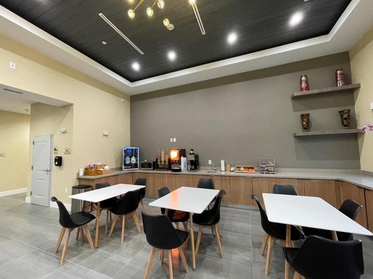Palace Inn Blue Houston East Beltway 8 Cloverleaf Екстер'єр фото